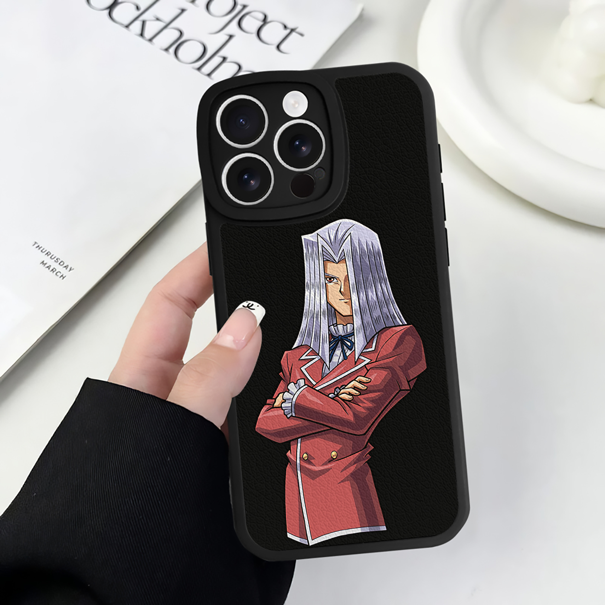 遊☆戯☆王 Yu-Gi-Oh! 【iPhone 16シリーズ対応】シリコンスマホケース（レザー調） 材質：シリコン